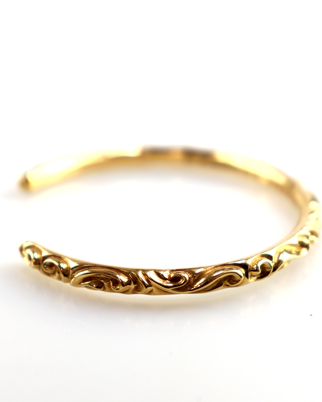 22k scrollband bangle